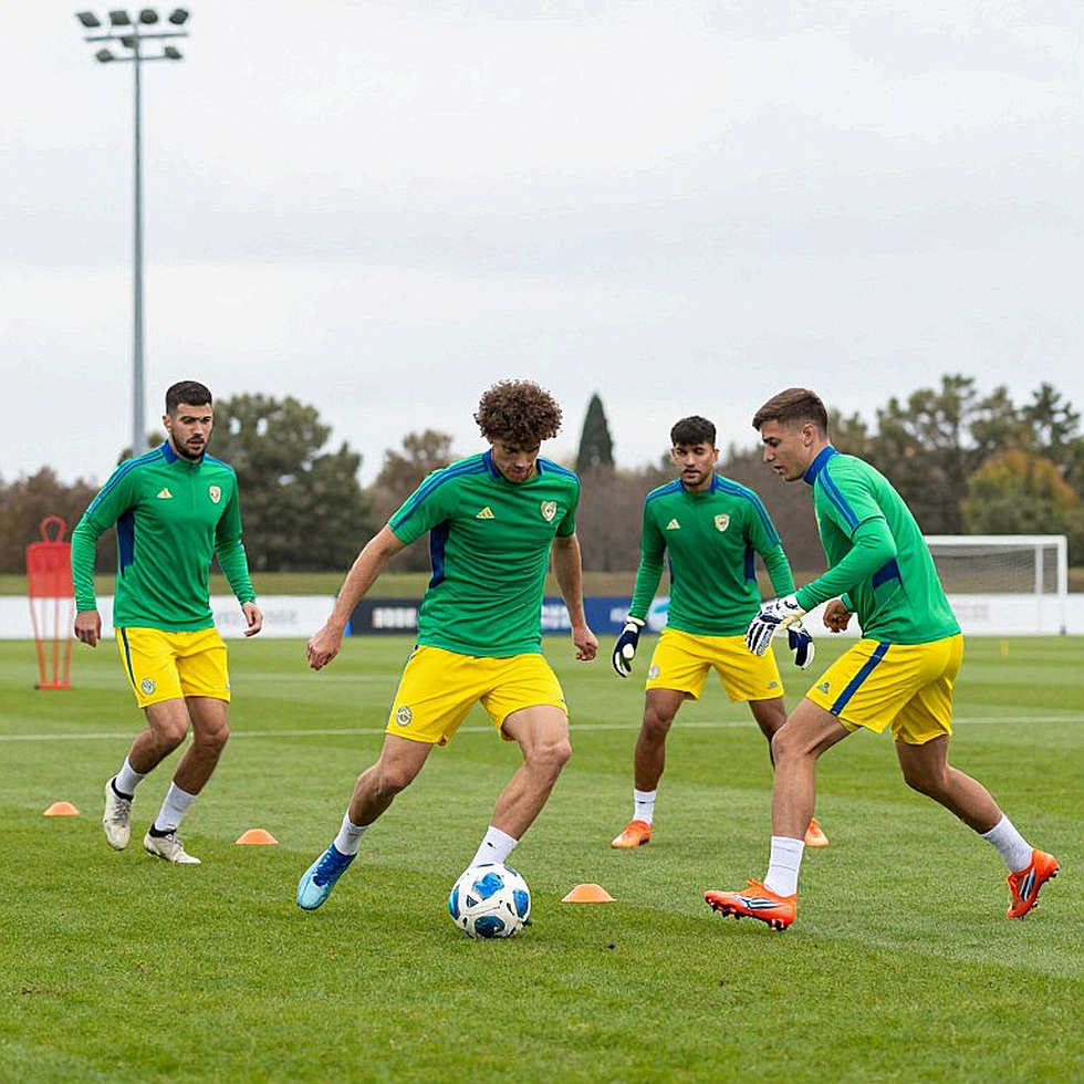 The Arrow From Red Card to 0-4 Is Wrong: What Hiroshima's Locker-Room Video Leaves Out